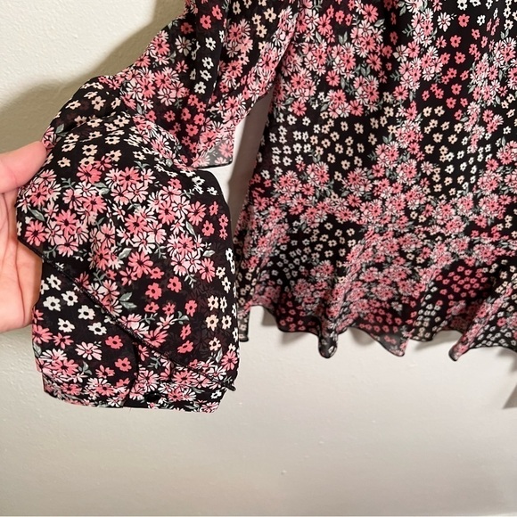 NANETTE Nanette Lepore Printed Ruffle Blouse Black Floral - Picture 9 of 15